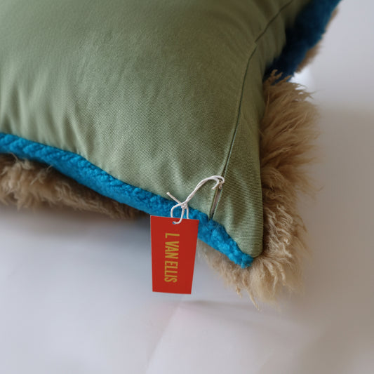 Island Jazz, 30x30 Pillow Detail