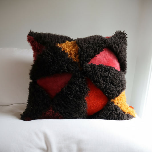 Mango Market, 30x30 Pillow Detail