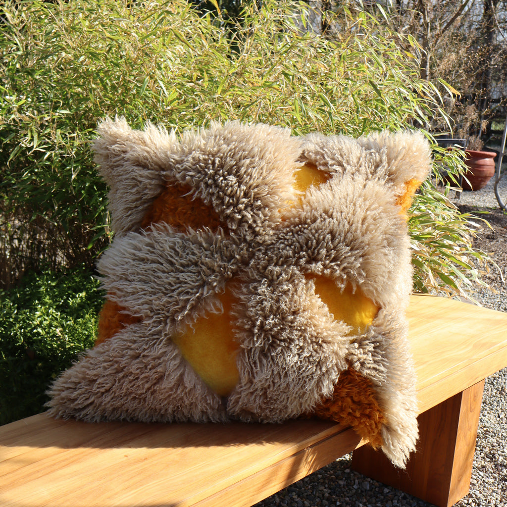 Honey Pot, 26x26 Pillow Front